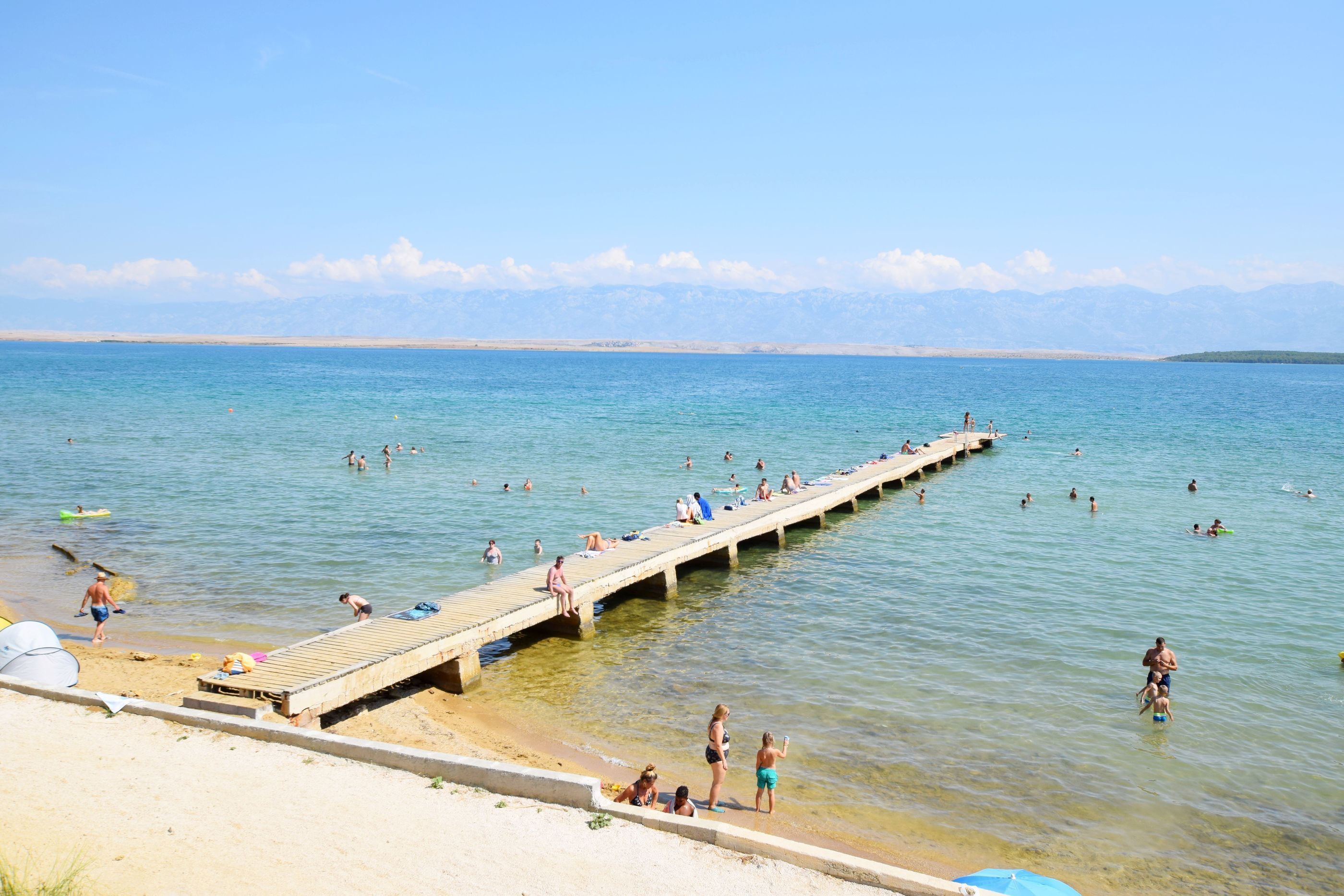 Una playa cerca