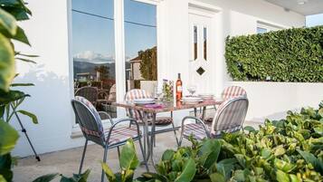 Apartment (A2) | Terrace/patio