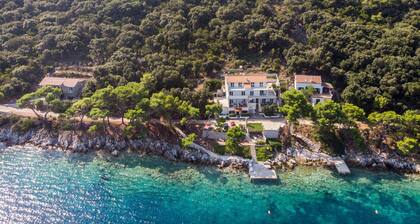 Apartments Luka