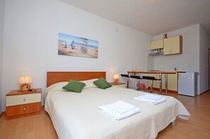 Estudio (A4) | Wifi gratis y ropa de cama 