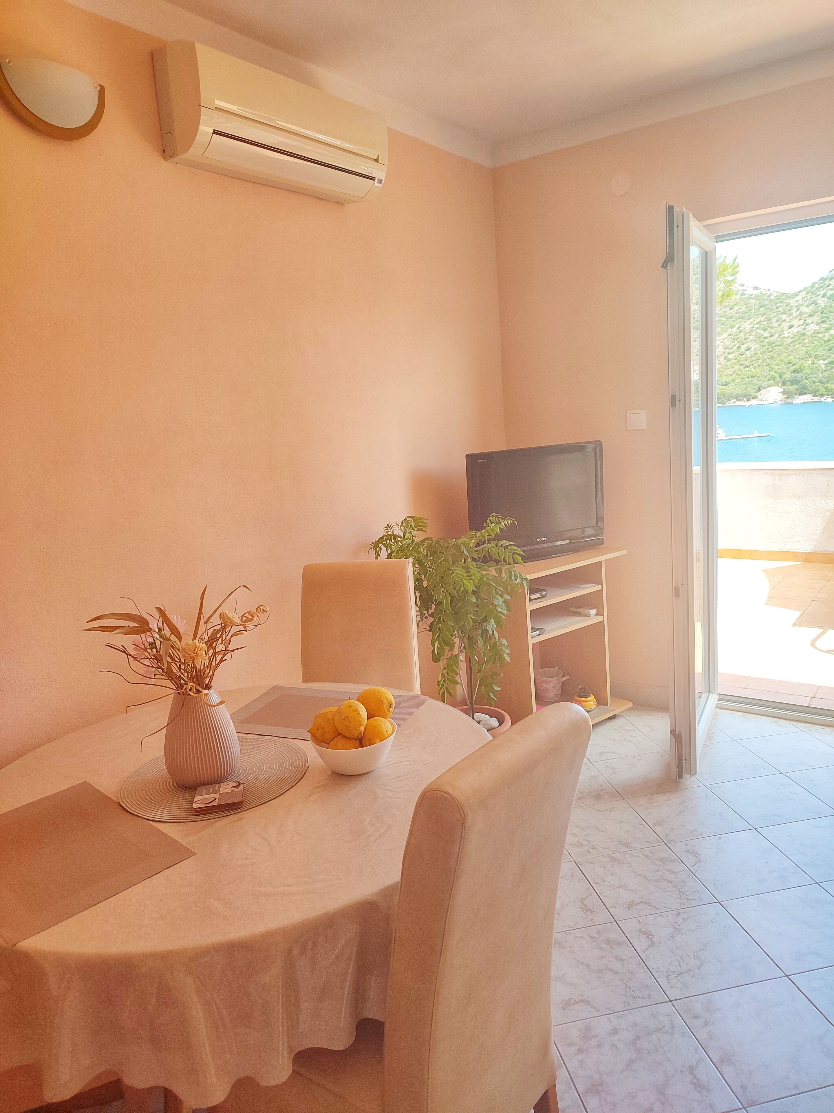 Apartment (A1) | Dining