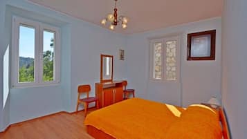 Strykjärn/strykbräda, gratis wi-fi och sängkläder