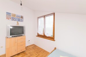 House | 4 bedrooms - House Iva (Jasenice)
