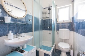 Apartment (A1) | Bathroom