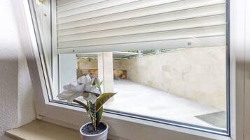 Apartment (A2) | Private kitchen | Fridge, stovetop, electric kettle