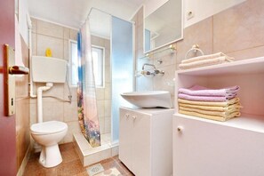 Apartment (A1) | Bathroom | Shower