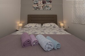 Free WiFi, bed sheets - Apartments Max (Razanac)
