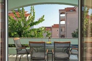 Apartment (A1) | Terrace/patio - Apartments Jasna (Novalja)