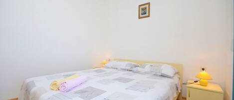 Zimmer (S2) | Kostenloses WLAN, Bettwäsche