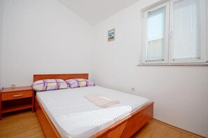 Apartment (A2) | Free WiFi, bed sheets