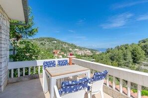 Terrace/patio - Apartments Drazen (Solta)
