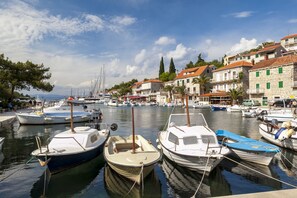 إطلالة على المدينة من المنشأة