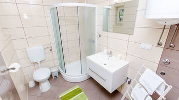 Bathroom | Shower