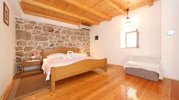 House | Bed sheets