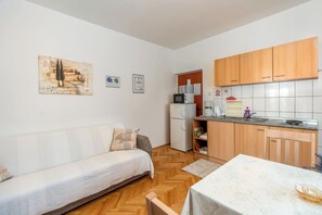 Apartment (A1)