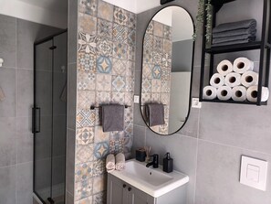 อพาร์ทเมนท์ (A1) | ห้องน้ำ