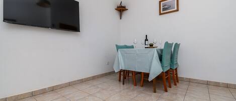 Căn hộ (A2) | Khu ăn uống