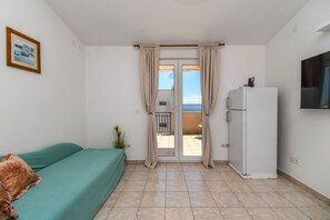 Apartment (A2) | Living area