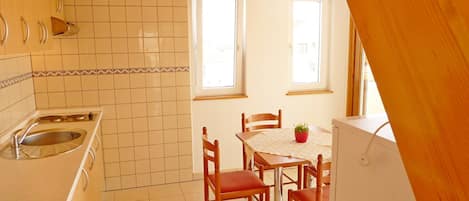 Apartment (A1) | Private kitchen