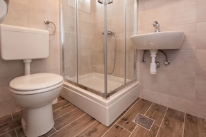 Studio (A3) | Salle de bain | Serviettes fournies