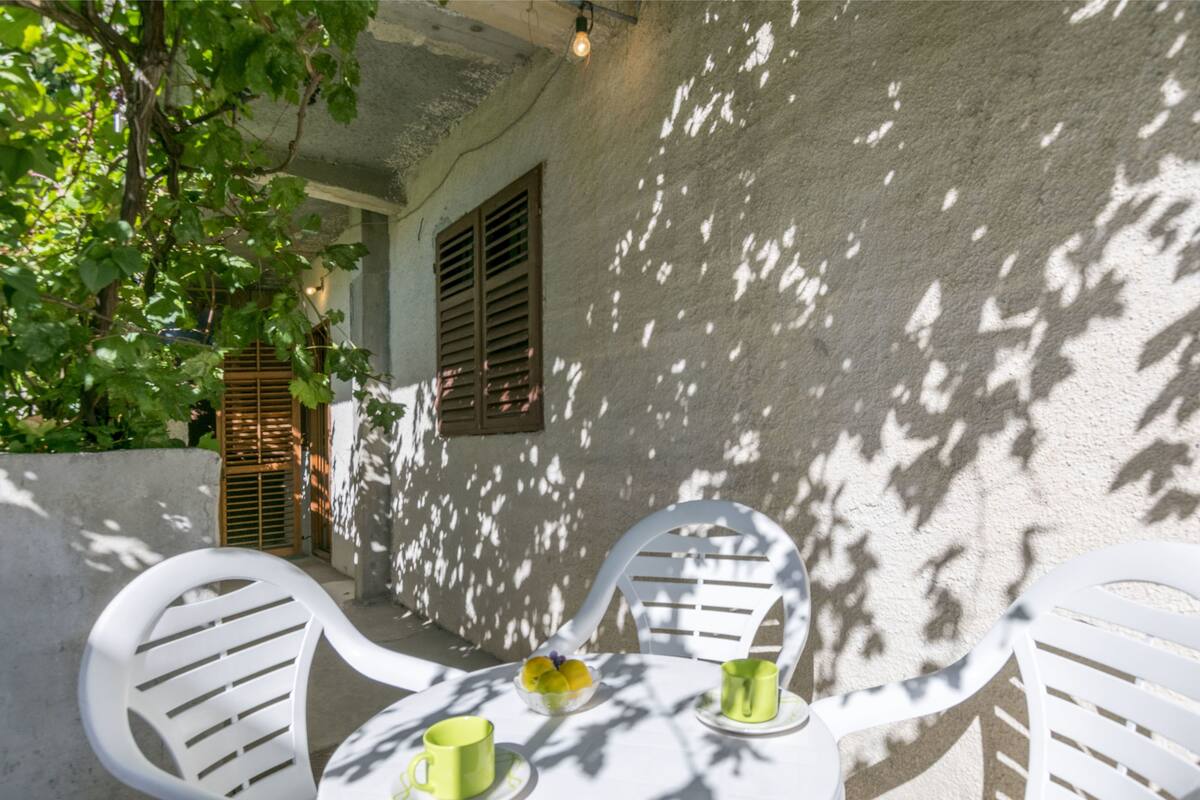 Studio (A1) | Terrace/patio