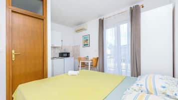 Studio (A1) | 5 bedrooms, free WiFi