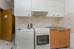 Cuisine privée | Réfrigérateur, surface de cuisson, bouilloire électrique