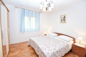 Apartment (A1) | 1 bedroom, iron/ironing board, free WiFi