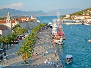 Vue sur la ville depuis l’hébergement
