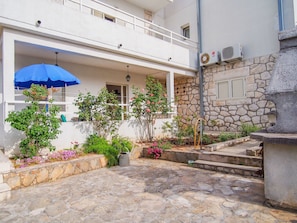 BBQ/picnic area