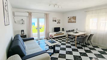 Apartment (A1) | Living room