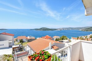 Apartment (A2) | Water view
