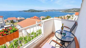 Apartment (A2) | Water view