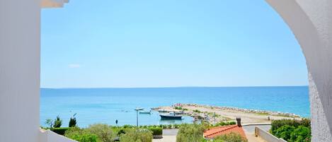 إطلالة على المياه