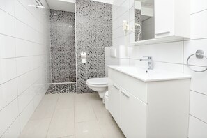 Apartment (A1) | Bathroom