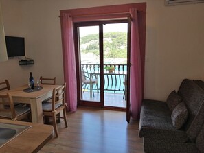 Apartment (A3) | Living room | TV