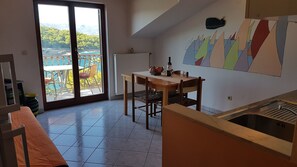 Appartement (A1) | Salle de séjour | Télévision