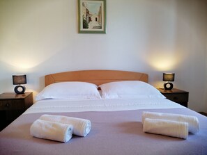 Apartemen (A3) | Setrika/meja setrika, Wi-Fi gratis, dan seprai linen