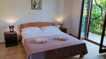 Apartment (A3) | Free WiFi, bed sheets