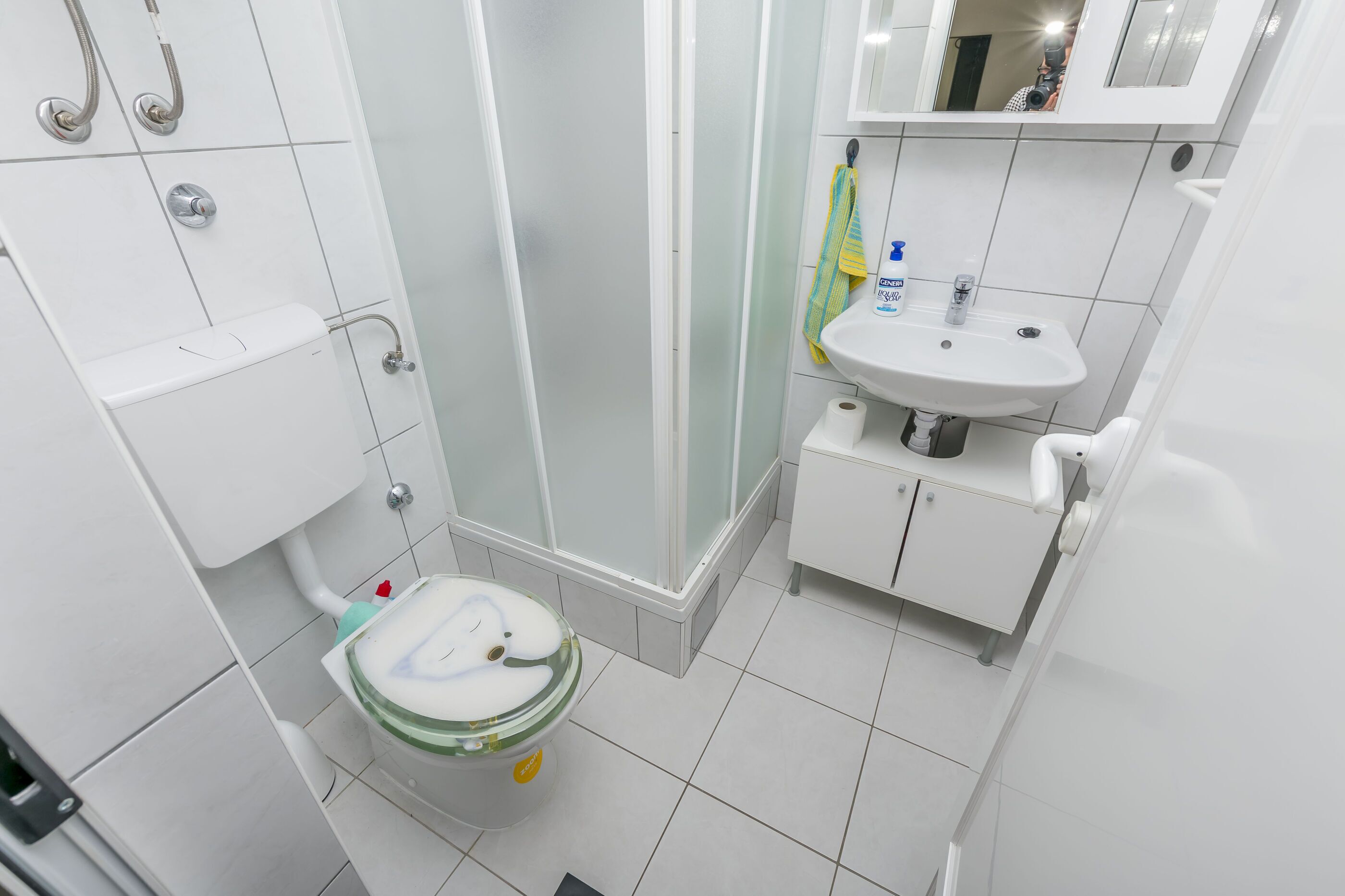 Bathroom | Shower