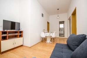 Apartment (A1) | Living room | TV