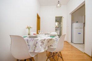 Apartment (A1) | Speisen