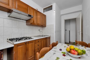 Refrigerador, placa de cocina