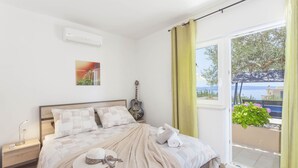 Unclassified image, 2 of 75, button - House Arija (Makarska)