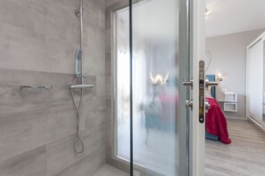 In-room safe, iron/ironing board, free WiFi