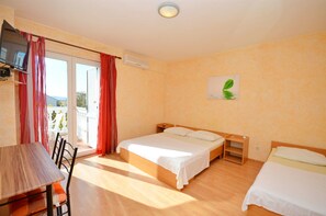 5 bedrooms, free WiFi