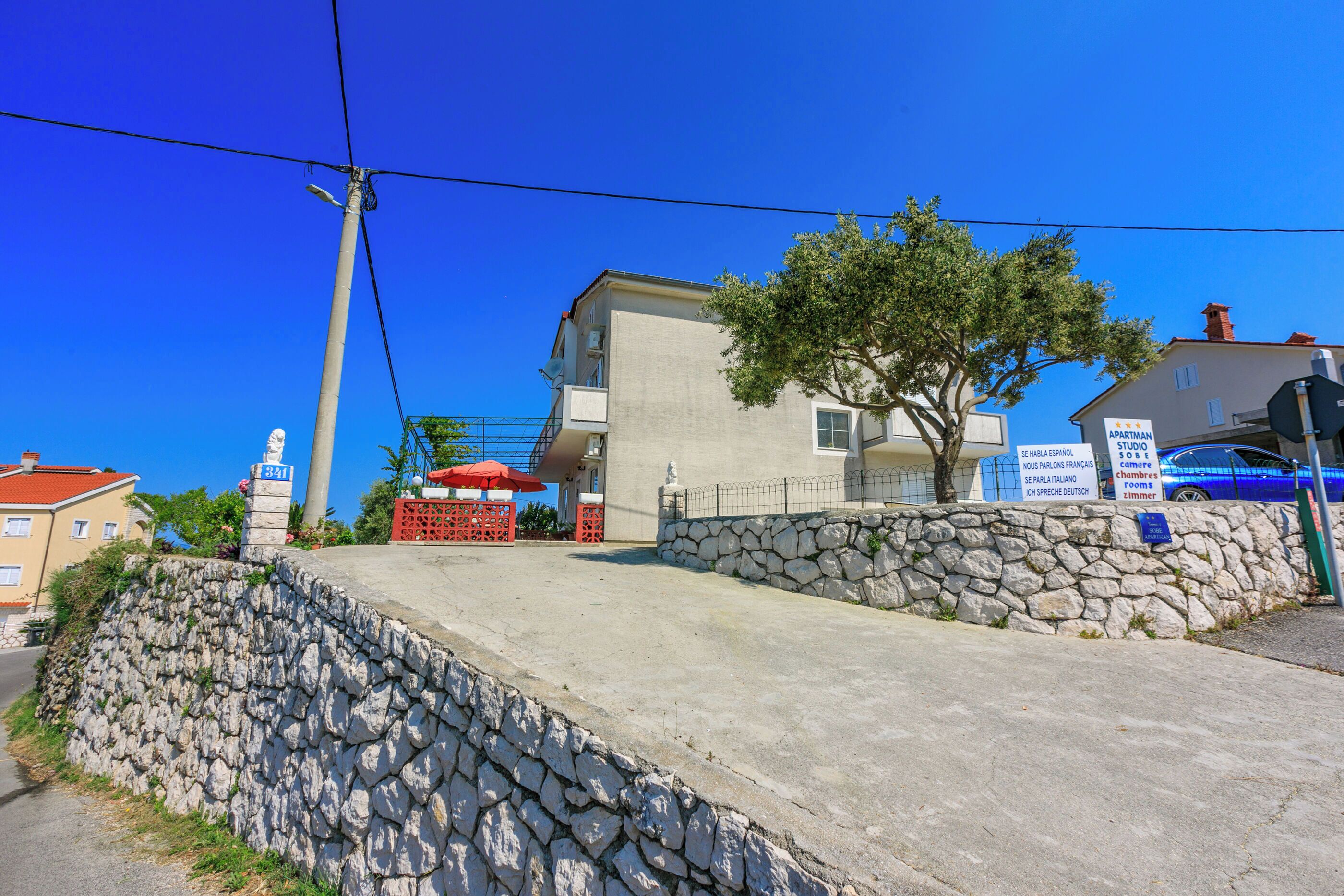 Kiến trúc tòa nhà