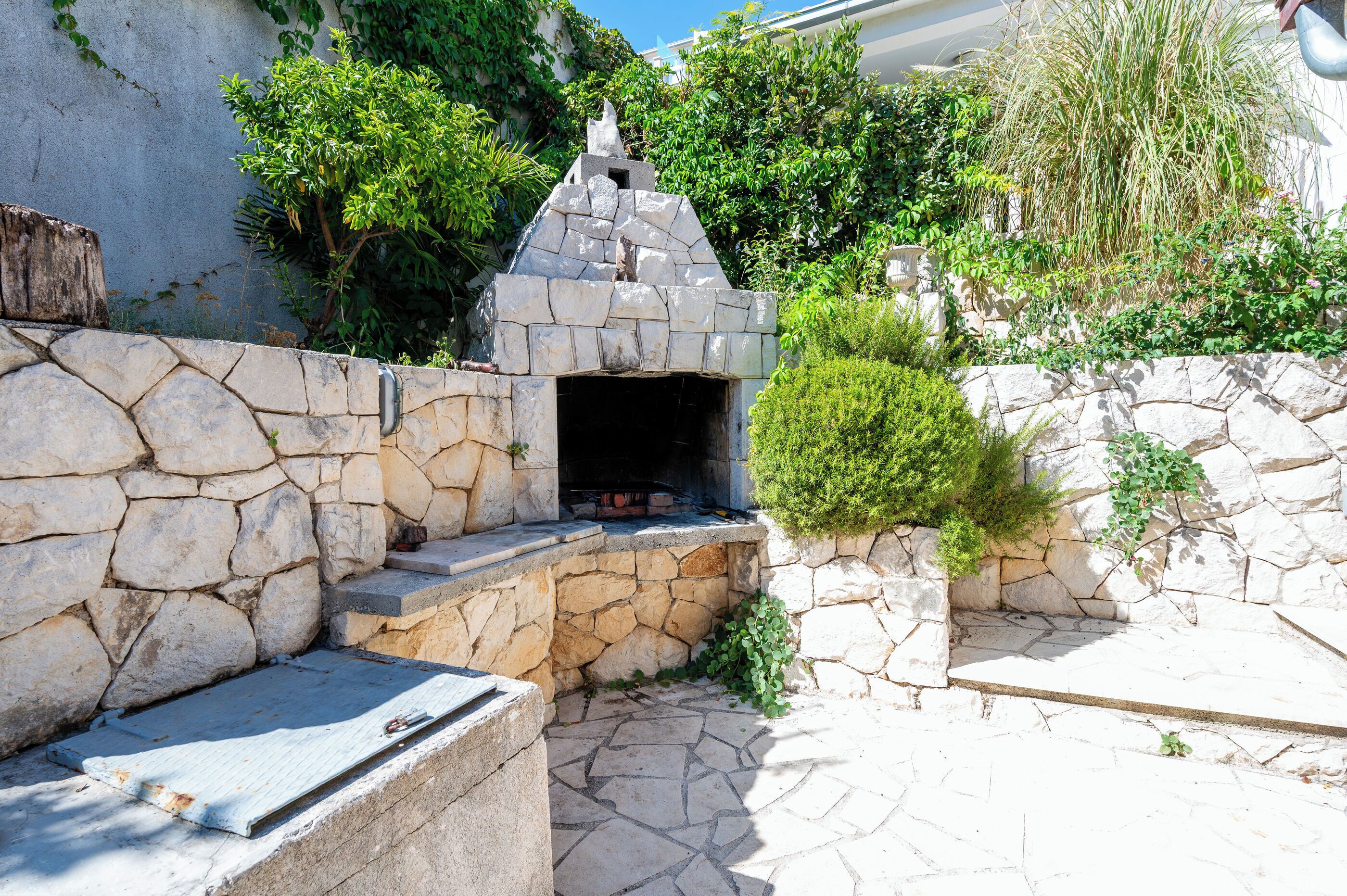 Apartment (A4) | Property grounds