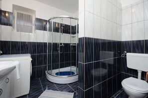Bathroom | Shower - Apartment Milan (Senj)