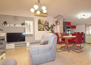 Apartment (A2) | Living room